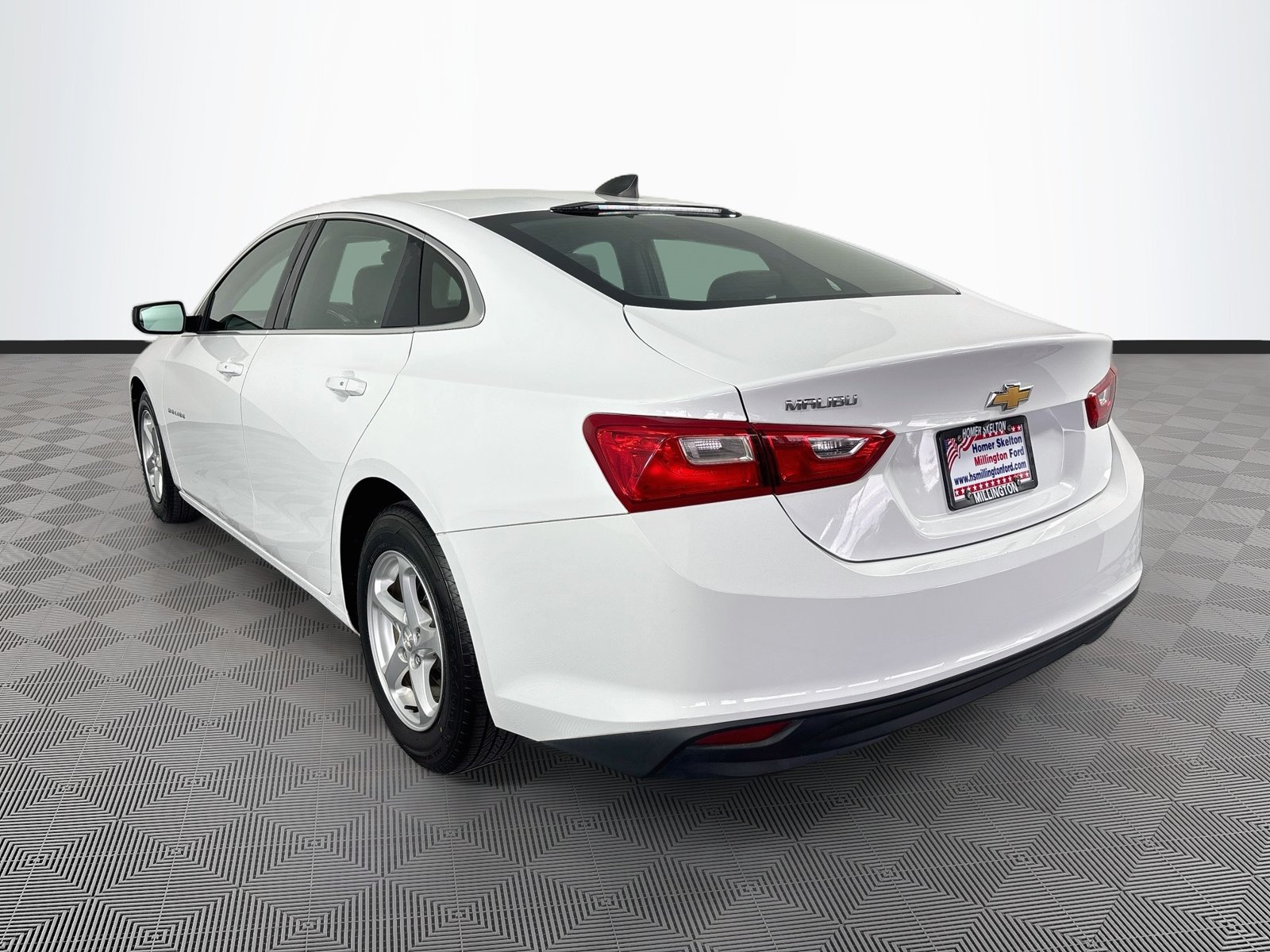 Used 2018 Chevrolet Malibu LS FWD image 5