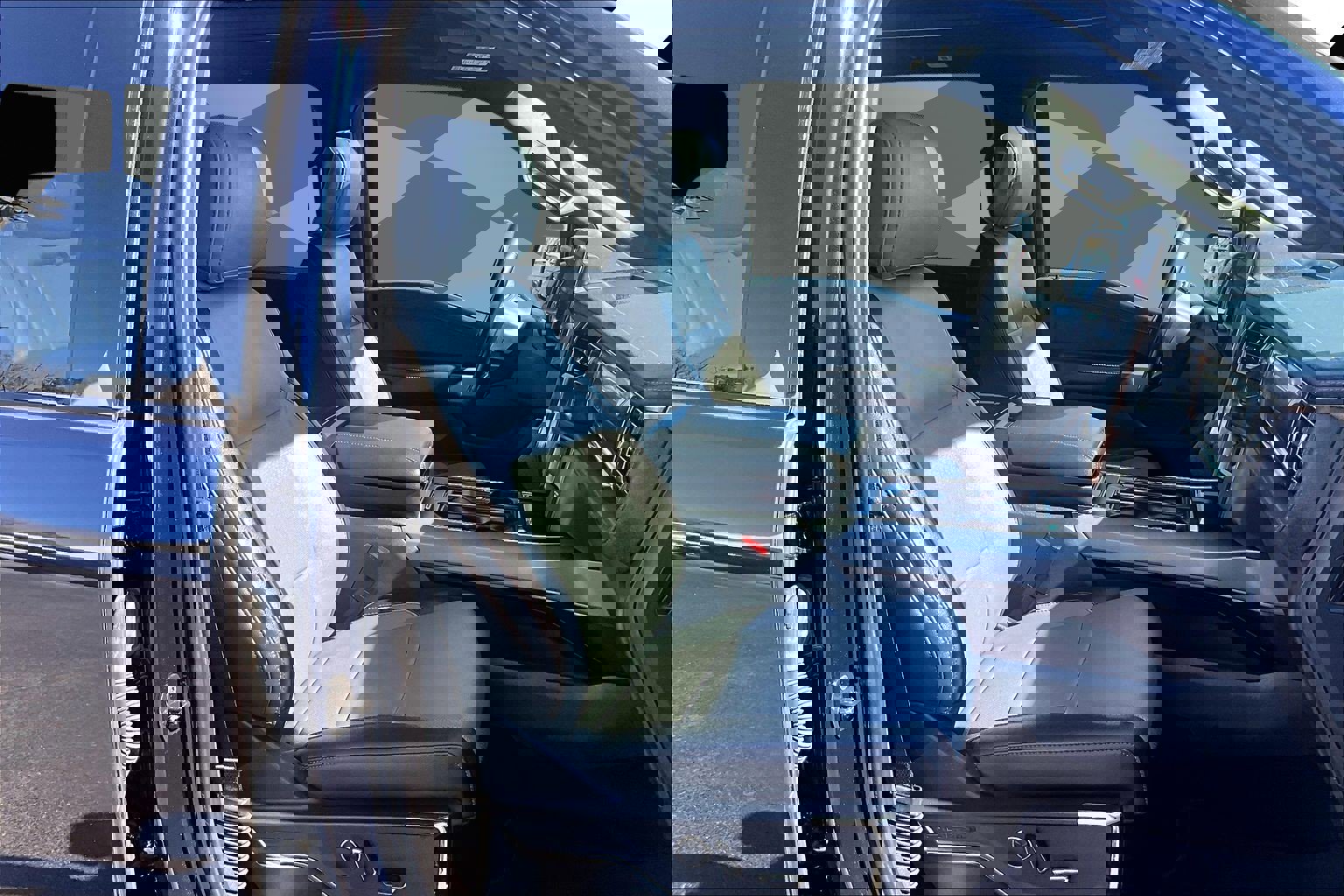 Certified 2023 Ford F150 Lightning Lariat w/ Equipment Group 511A High image 9