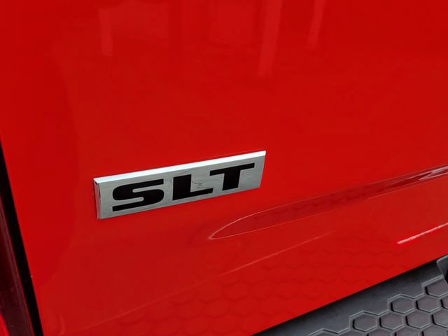 Used 2019 RAM 1500 Classic SLT w/ Luxury Group AWD/4WD image 11