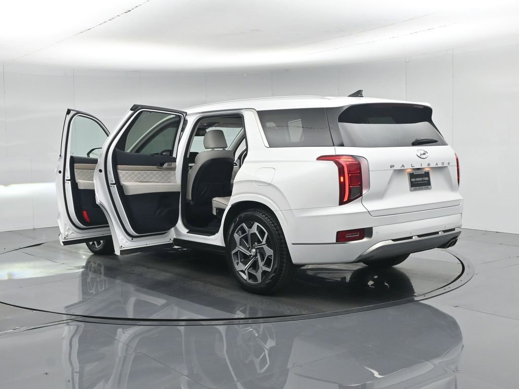 Used 2022 Hyundai Palisade Calligraphy w/ Cargo Package FWD image 39