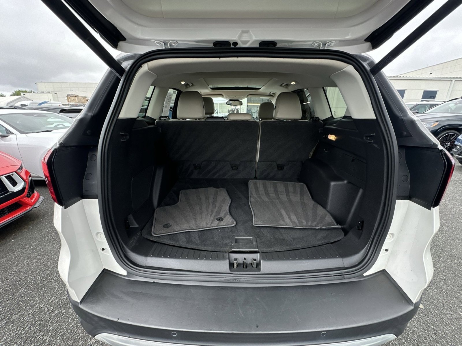 Certified 2019 Ford Escape Titanium AWD/4WD image 34