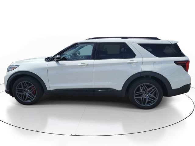 Certified 2025 Ford Explorer ST RWD image 4