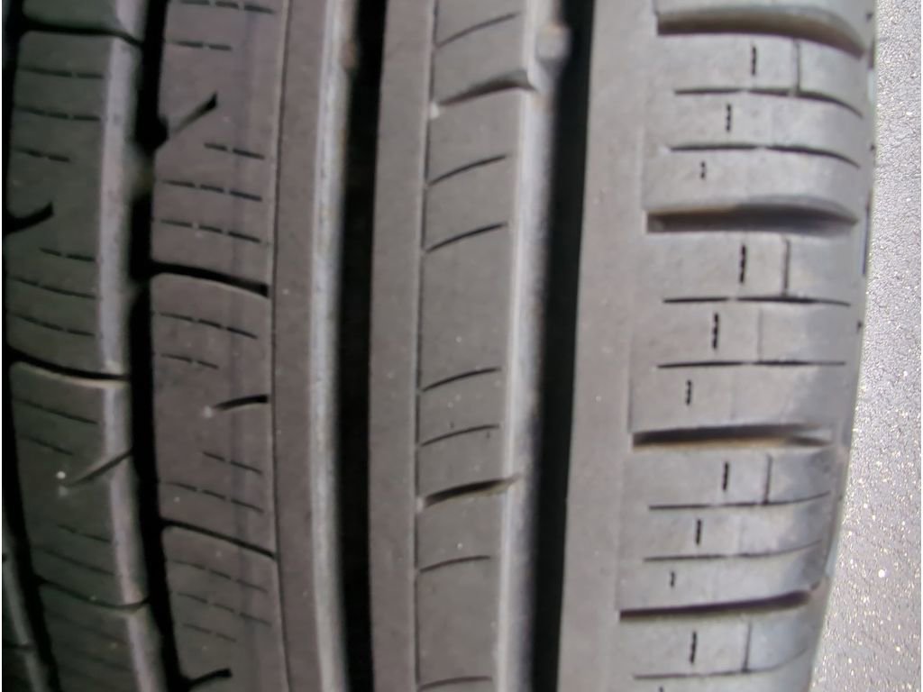 Certified 2024 Ford Edge ST-Line w/ Class II Trailer Tow Package image 28