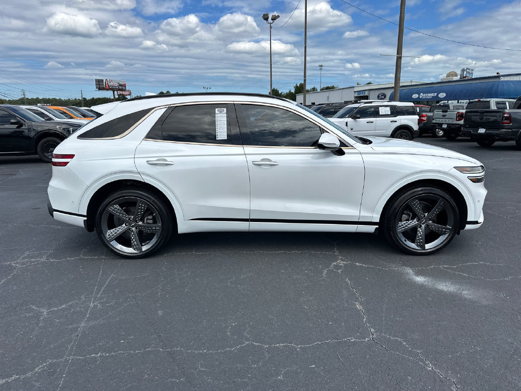 Used 2022 Genesis GV70 2.5T w/ Sport Prestige Package AWD/4WD image 8