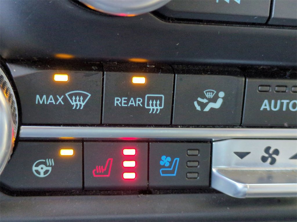 Certified 2024 Ford Expedition XLT image 23