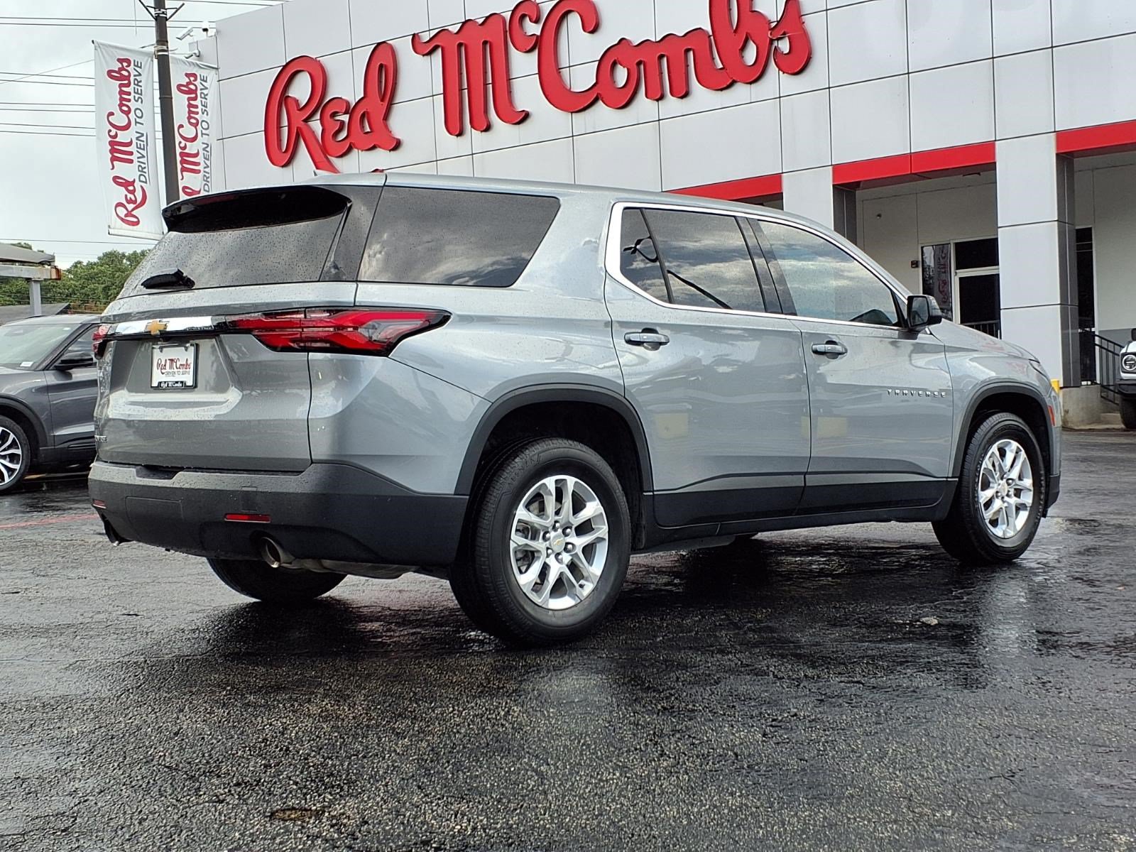 Used 2023 Chevrolet Traverse LS FWD image 6