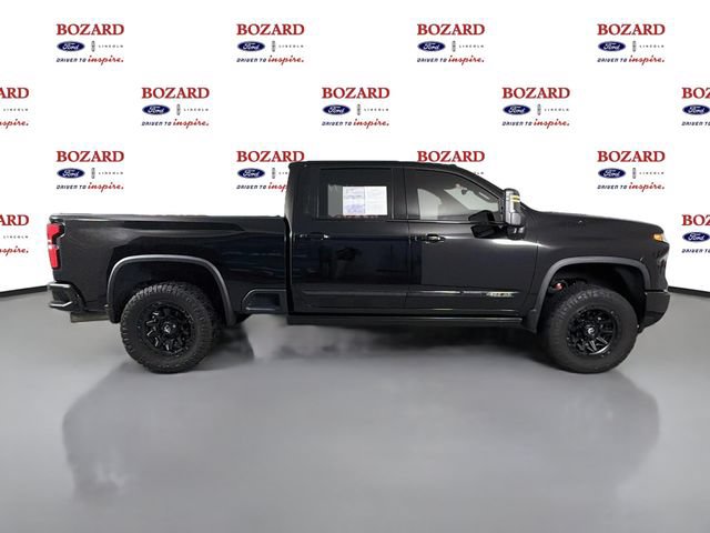Used 2024 Chevrolet Silverado 2500 High Country w/ High Country Premium Package AWD/4WD image 9
