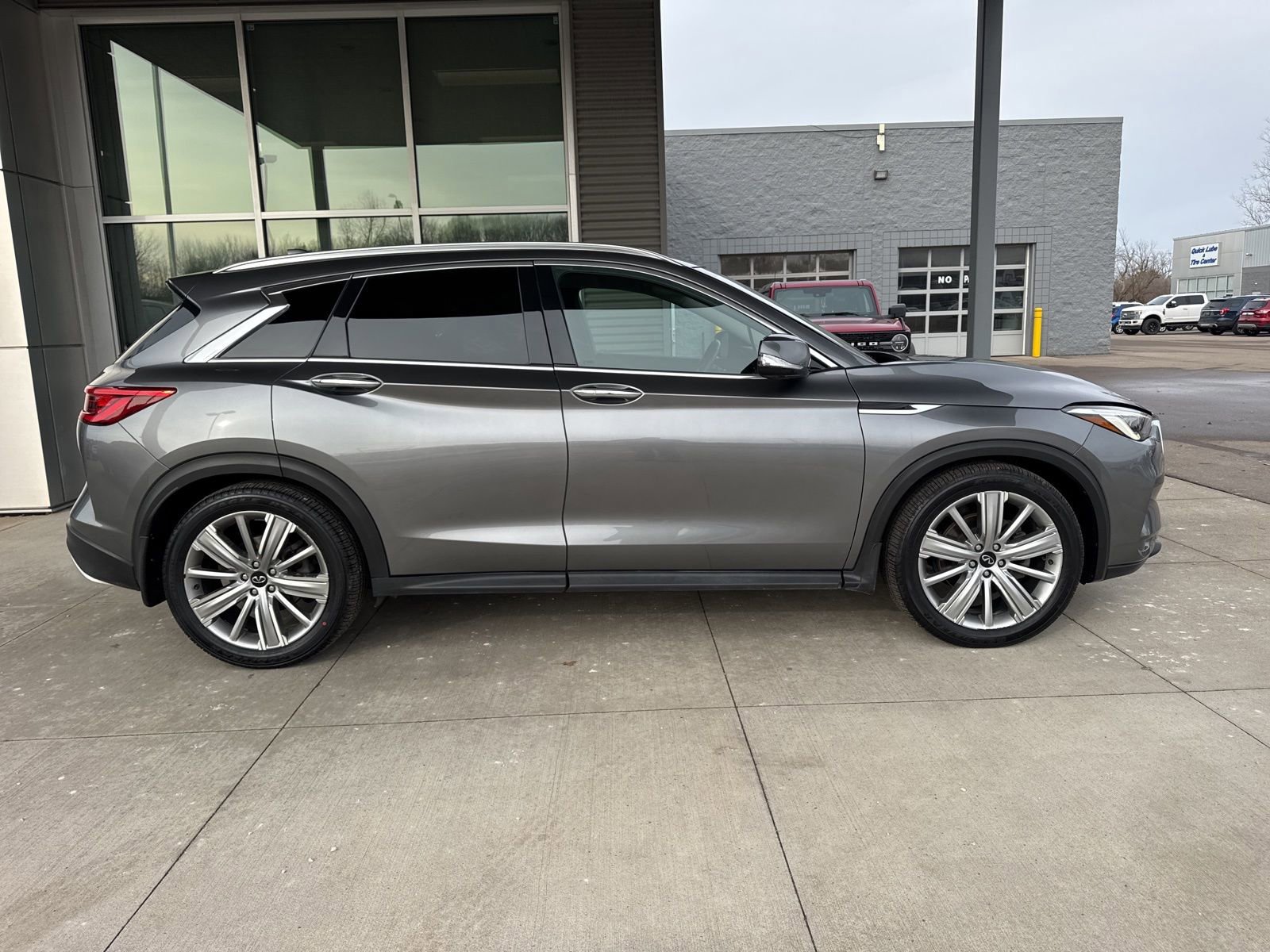 Used 2020 INFINITI QX50 Sensory w/ Climate Package image 2