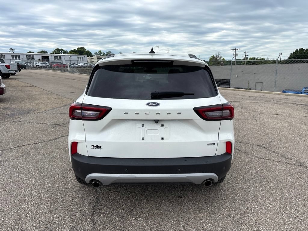 Certified 2023 Ford Escape SE FWD image 6