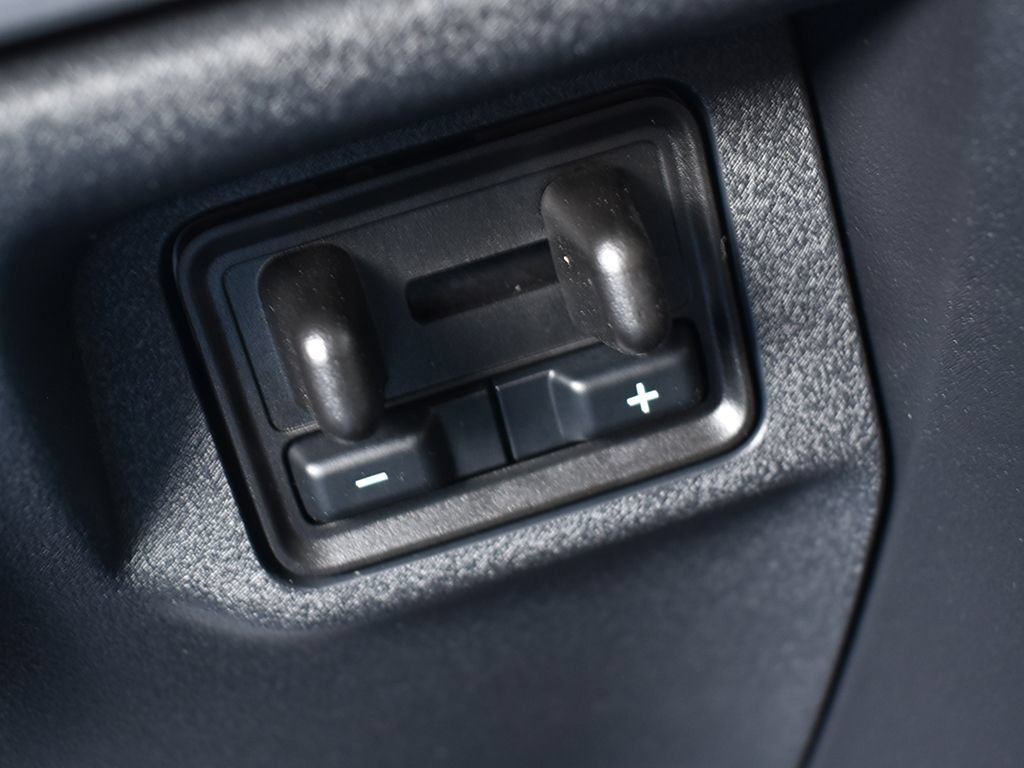 Certified 2025 Ford Expedition Active AWD/4WD image 27