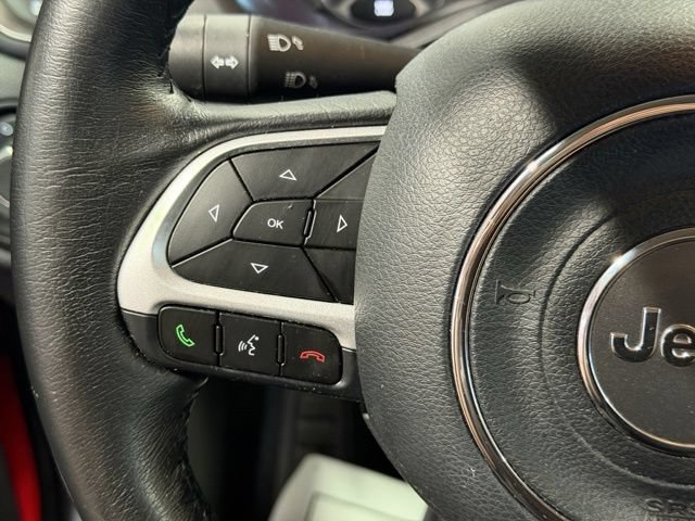 Used 2023 Jeep Renegade Latitude w/ Premium Group AWD/4WD image 28
