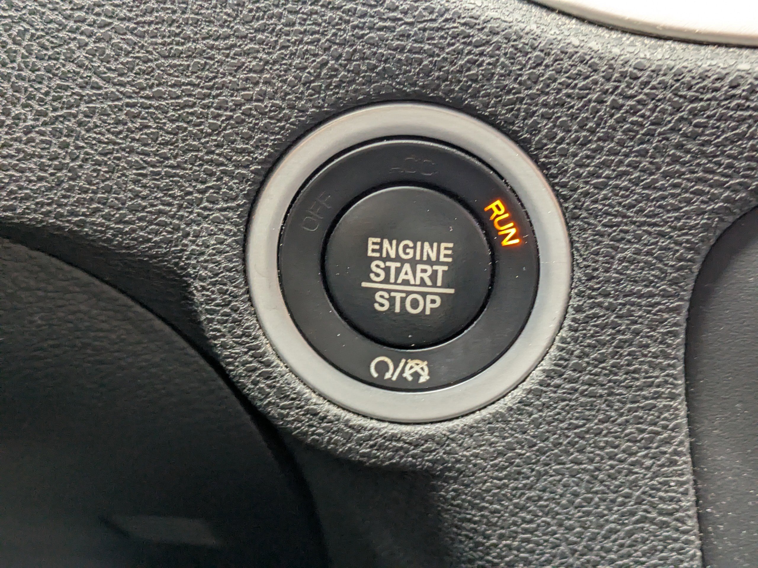 Used 2020 Dodge Charger R/T w/ Blacktop Package image 28