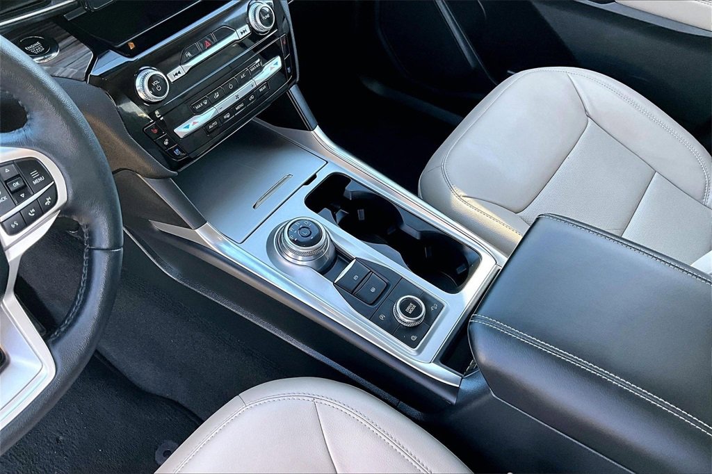 Certified 2023 Ford Explorer Limited w/ Equipment Group 301A image 15