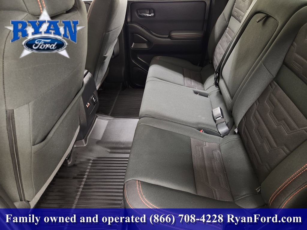 Used 2022 Nissan Frontier PRO-4X image 20