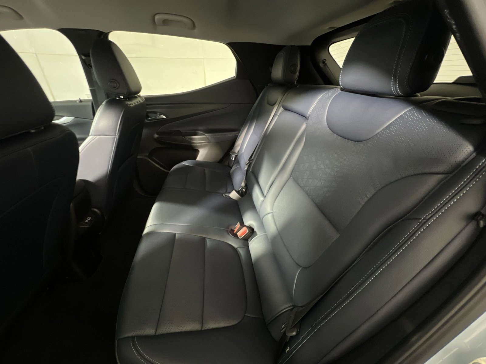 Used 2023 Chevrolet Bolt EUV LT w/ Convenience Package image 23