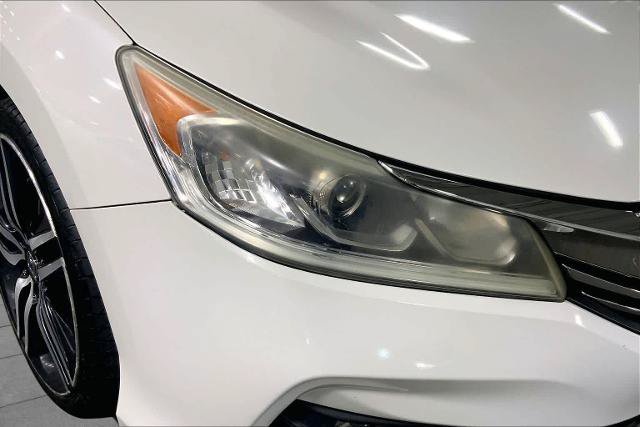 Used 2017 Honda Accord Sport image 28