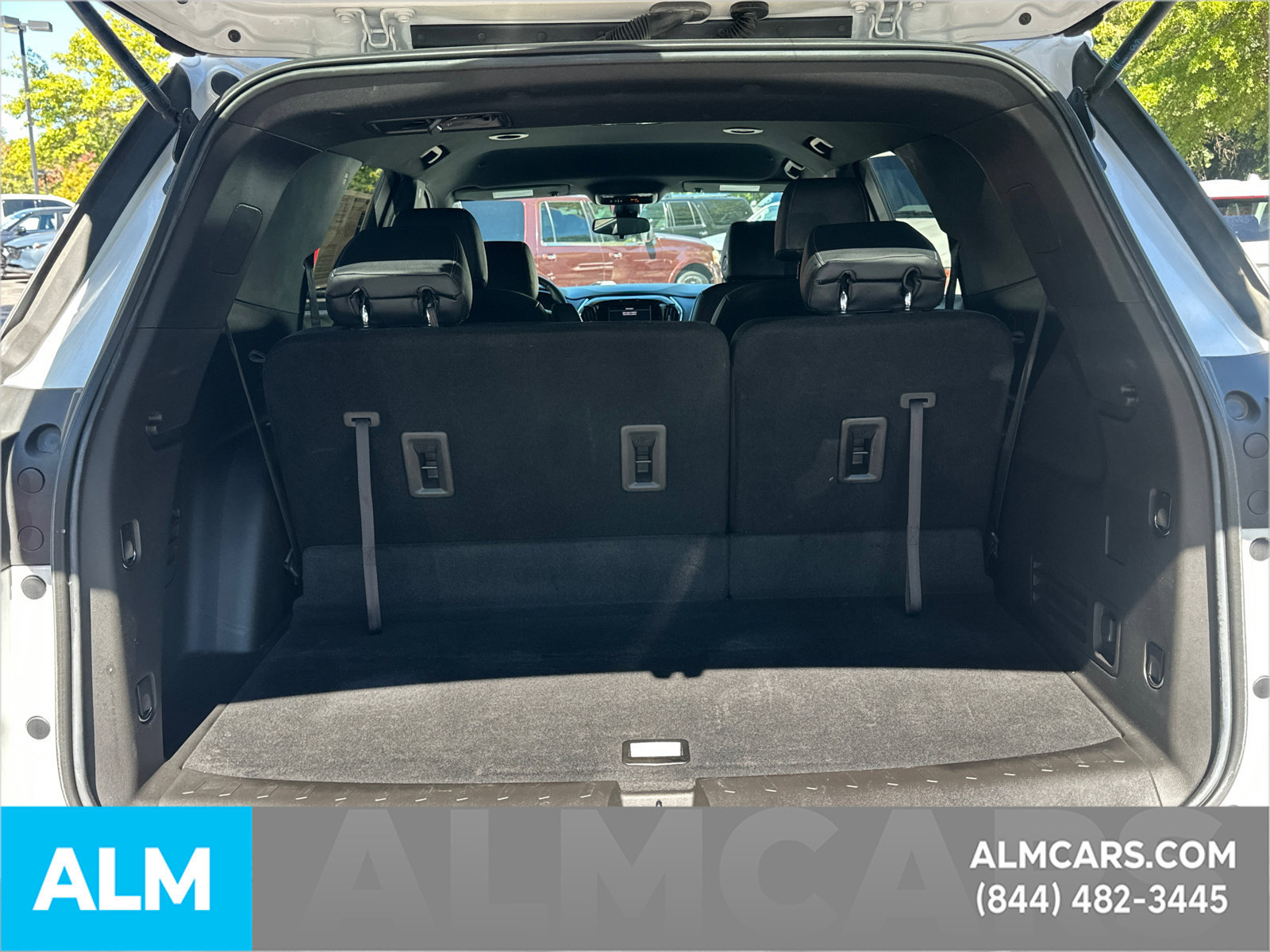 Used 2023 Chevrolet Traverse LT FWD image 21