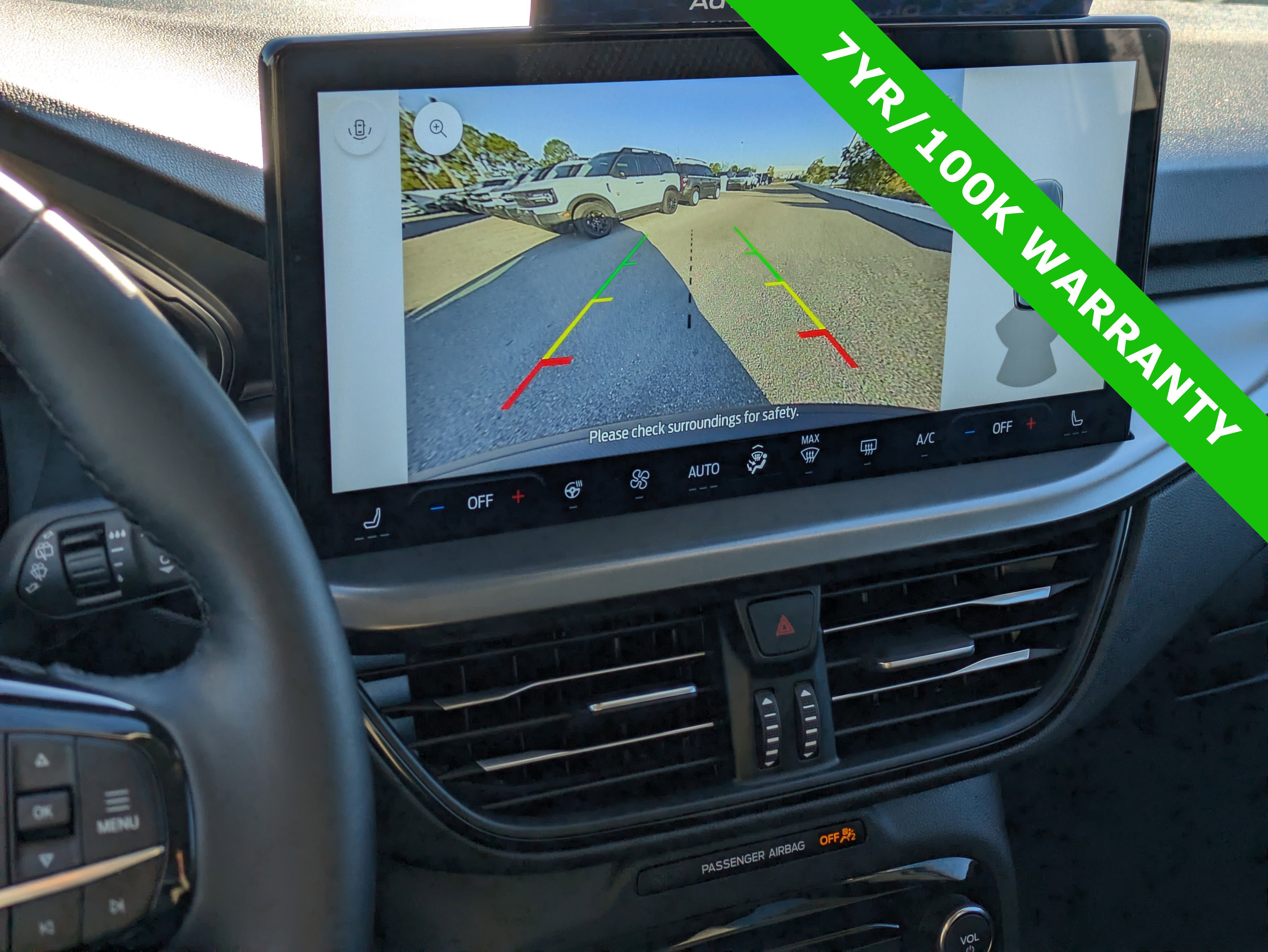 Certified 2025 Ford Escape SE FWD image 30