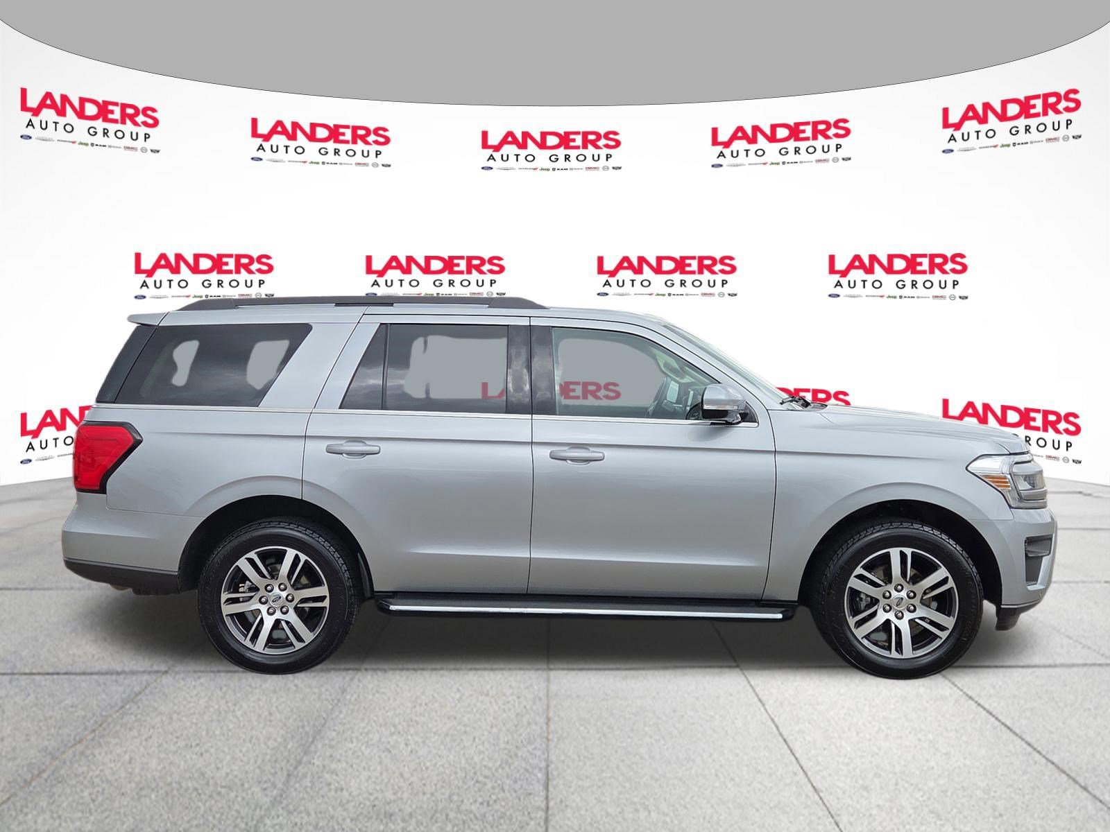 Certified 2023 Ford Expedition XLT image 6