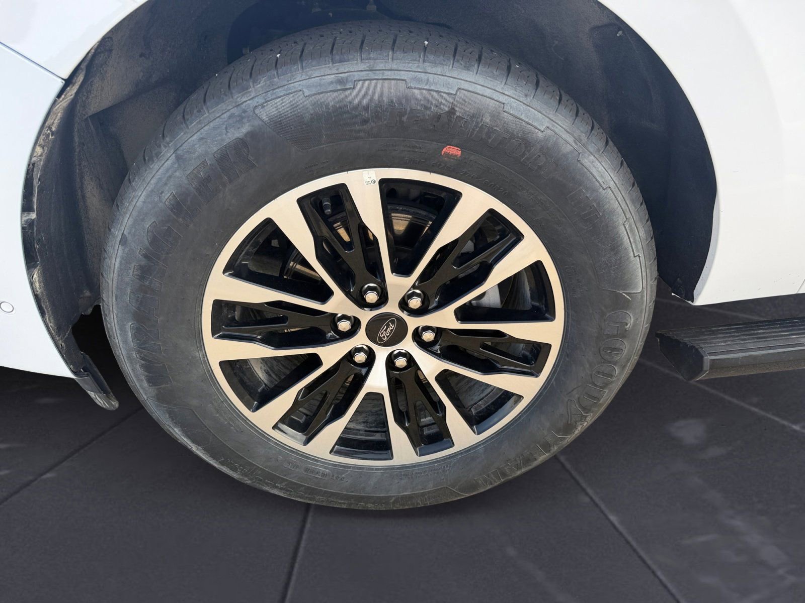 Certified 2025 Ford Expedition Platinum image 14