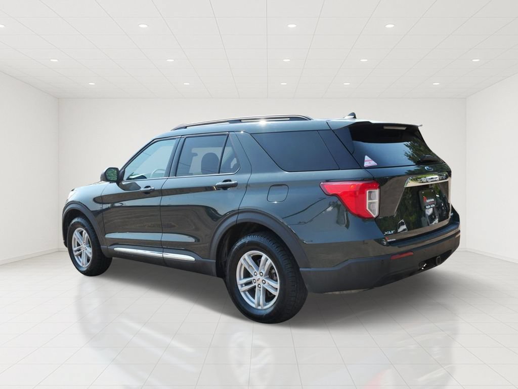 Certified 2024 Ford Explorer XLT w/ Class IV Trailer Tow Package AWD/4WD image 4