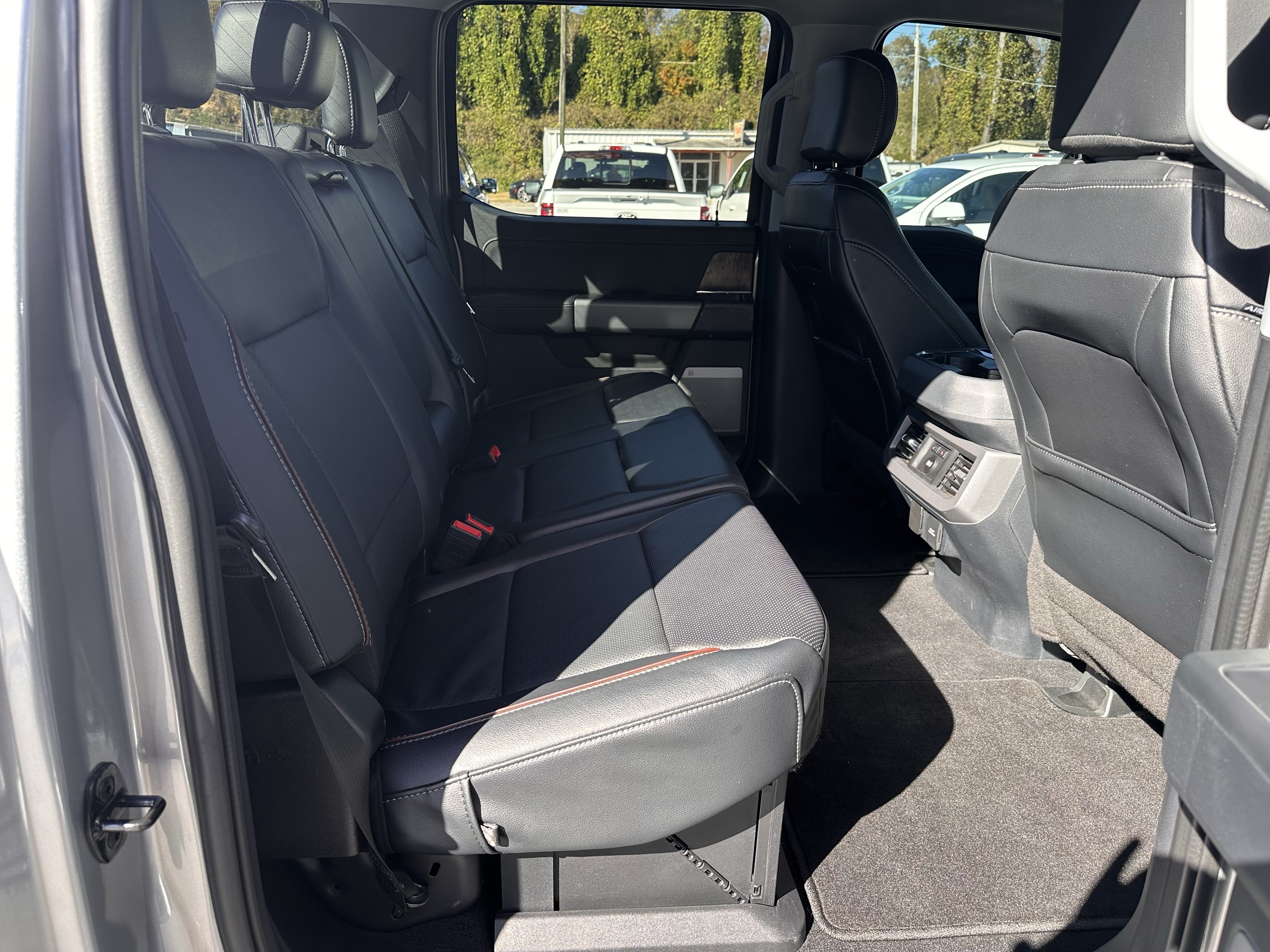 Certified 2023 Ford F250 Lariat w/ Lariat Ultimate Package AWD/4WD image 17