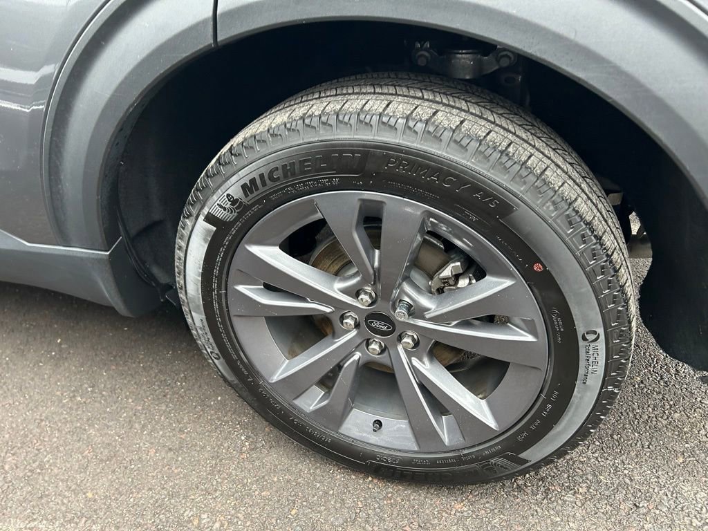 Certified 2023 Ford Explorer XLT w/ Equipment Group 202A image 36