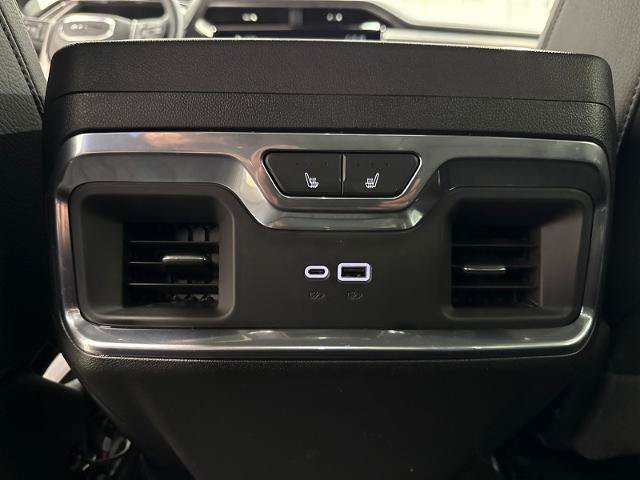 Used 2024 GMC Sierra 2500 Denali w/ Technology Package AWD/4WD image 25