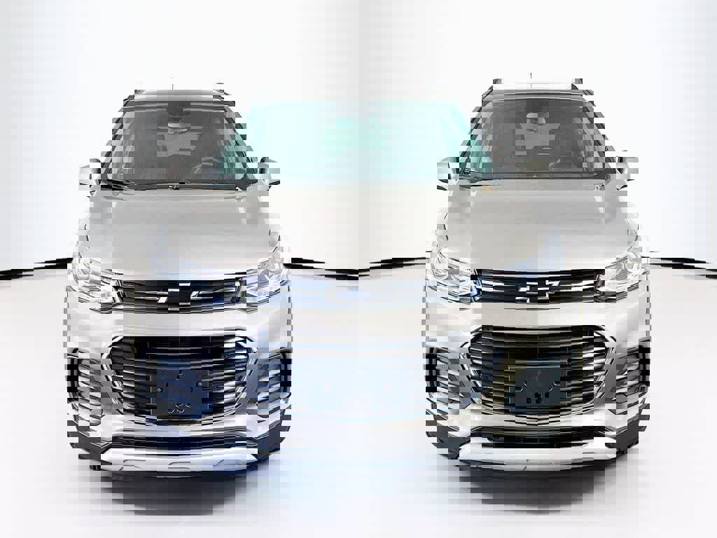 Used 2021 Chevrolet Trax LT w/ Driver Confidence Package image 8