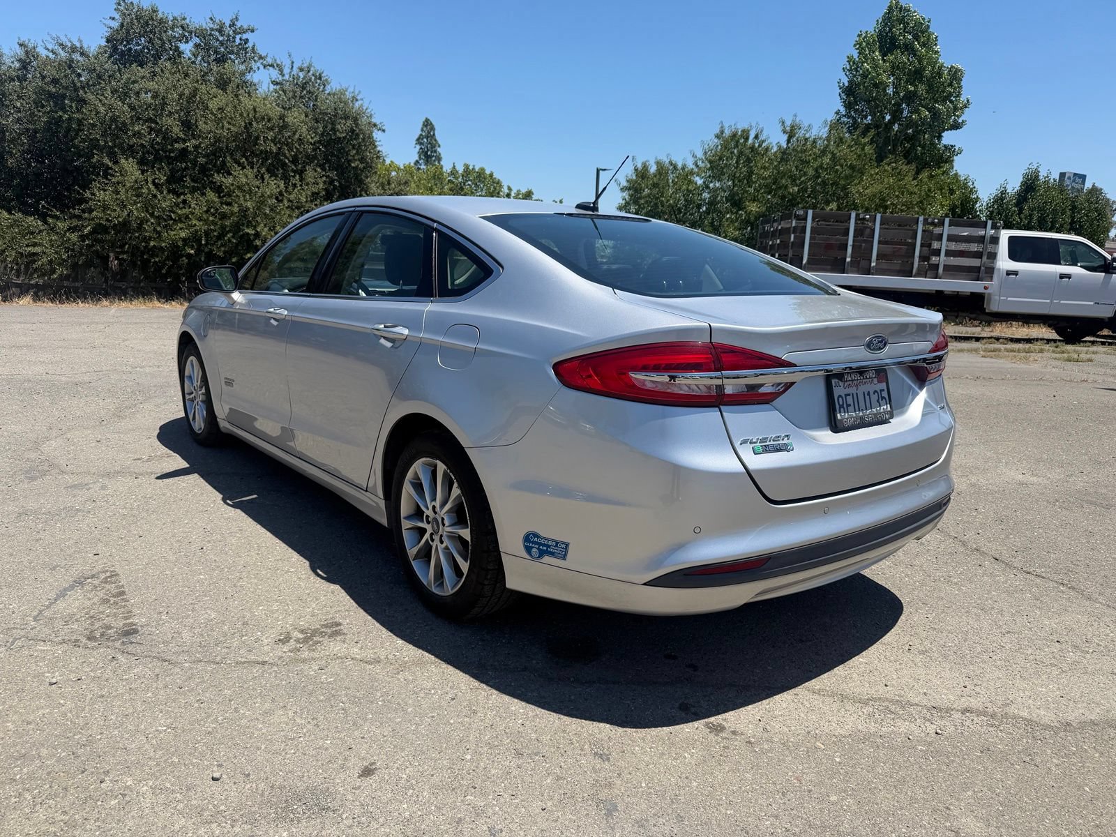 Certified 2018 Ford Fusion Energi SE FWD image 3