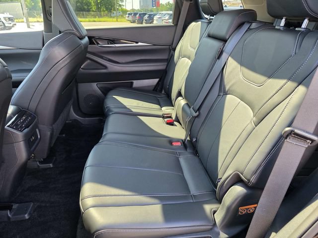 Used 2025 INFINITI QX60 Pure AWD/4WD image 11