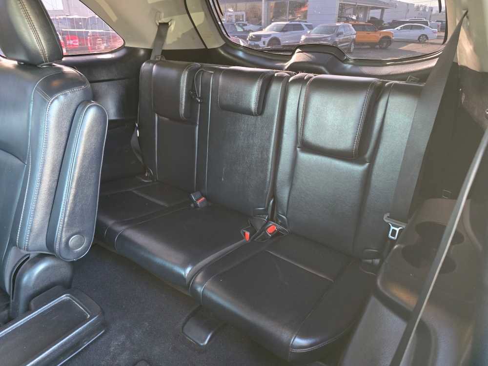 Used 2018 Toyota Highlander XLE image 16