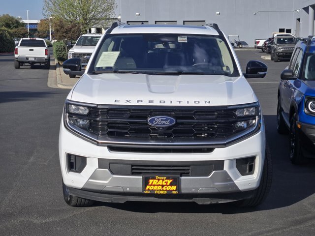 Certified 2025 Ford Expedition Max Platinum AWD/4WD image 2