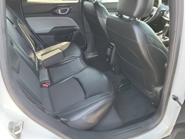 Used 2024 Jeep Compass Latitude AWD/4WD image 16