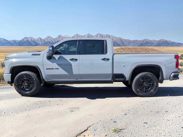 Used 2024 Chevrolet Silverado 2500 LTZ w/ LTZ Plus Package AWD/4WD image 3