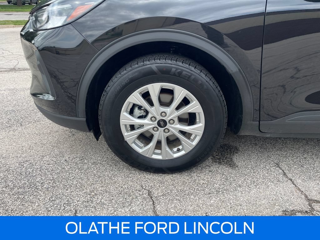 Certified 2024 Ford Escape Active AWD/4WD image 27