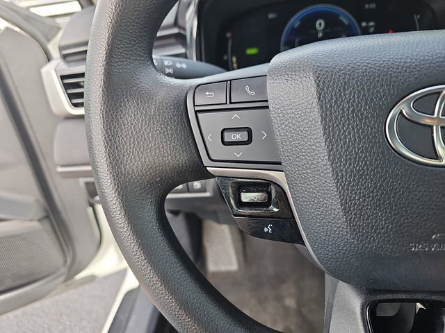 Used 2025 Toyota Camry LE FWD image 12