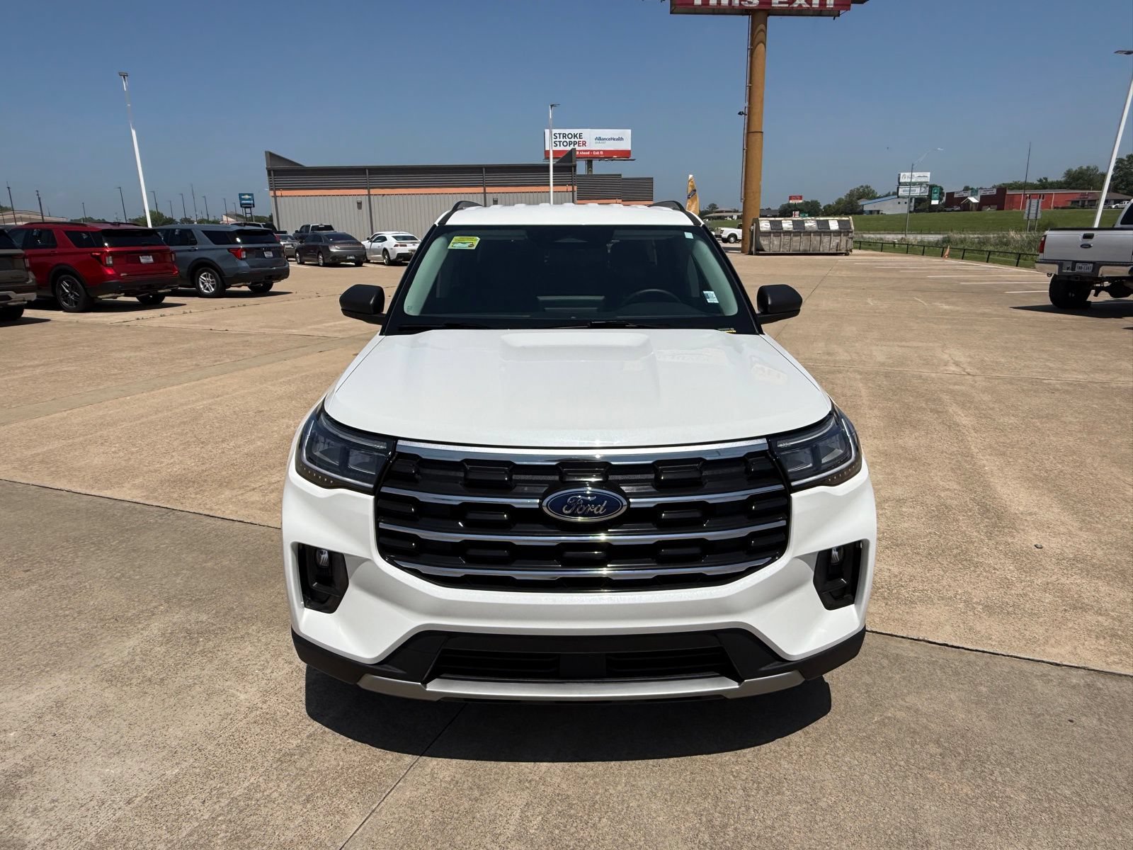Certified 2025 Ford Explorer Active w/ Active Comfort Package RWD image 2