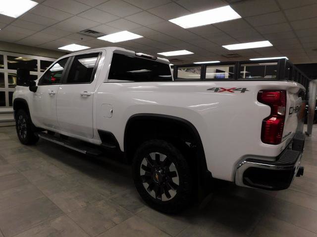 Used 2021 Chevrolet Silverado 2500 LT w/ Convenience Package image 4