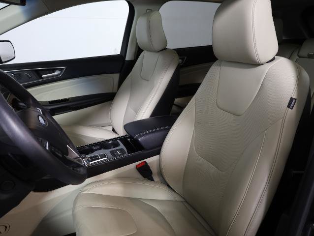 Certified 2020 Ford Edge Titanium w/ Equipment Group 301A AWD/4WD image 8