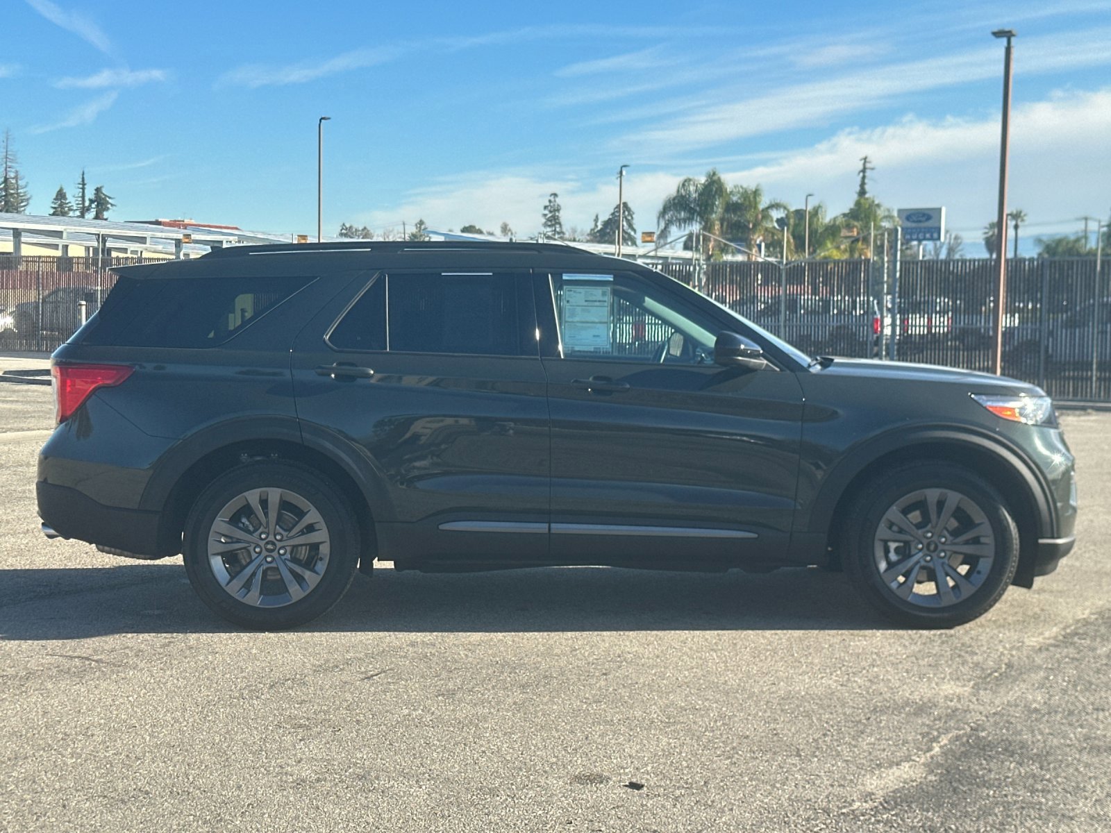 Certified 2022 Ford Explorer XLT w/ Equipment Group 202A image 6