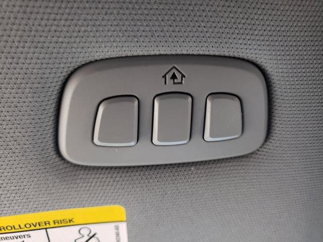 Certified 2022 Ford F150 Lariat w/ Equipment Group 502A High image 24