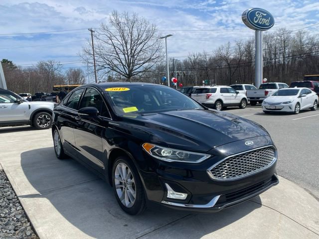 Certified 2019 Ford Fusion Energi Titanium FWD image 2