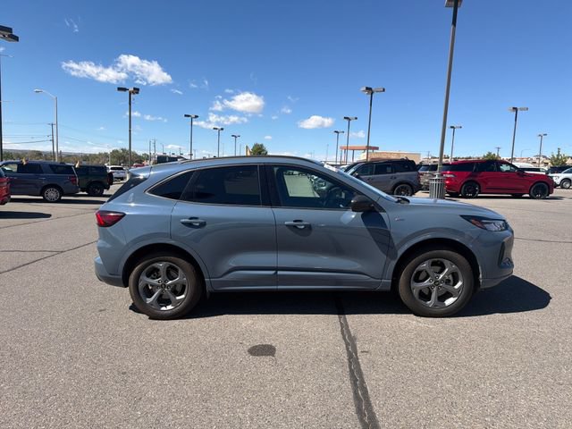Certified 2024 Ford Escape ST-Line w/ Tech Pack #1 AWD/4WD image 6