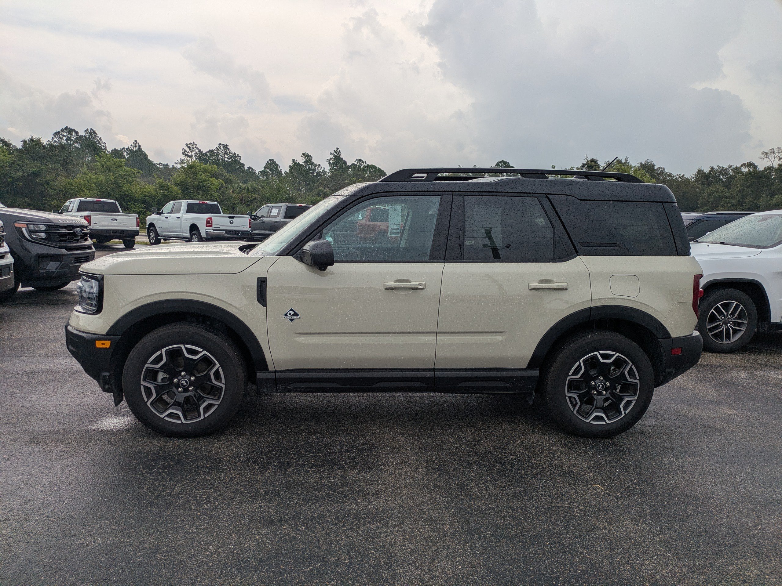 Certified 2025 Ford Bronco Sport Outer Banks w/ Outer Banks Tech Package+ AWD/4WD image 7