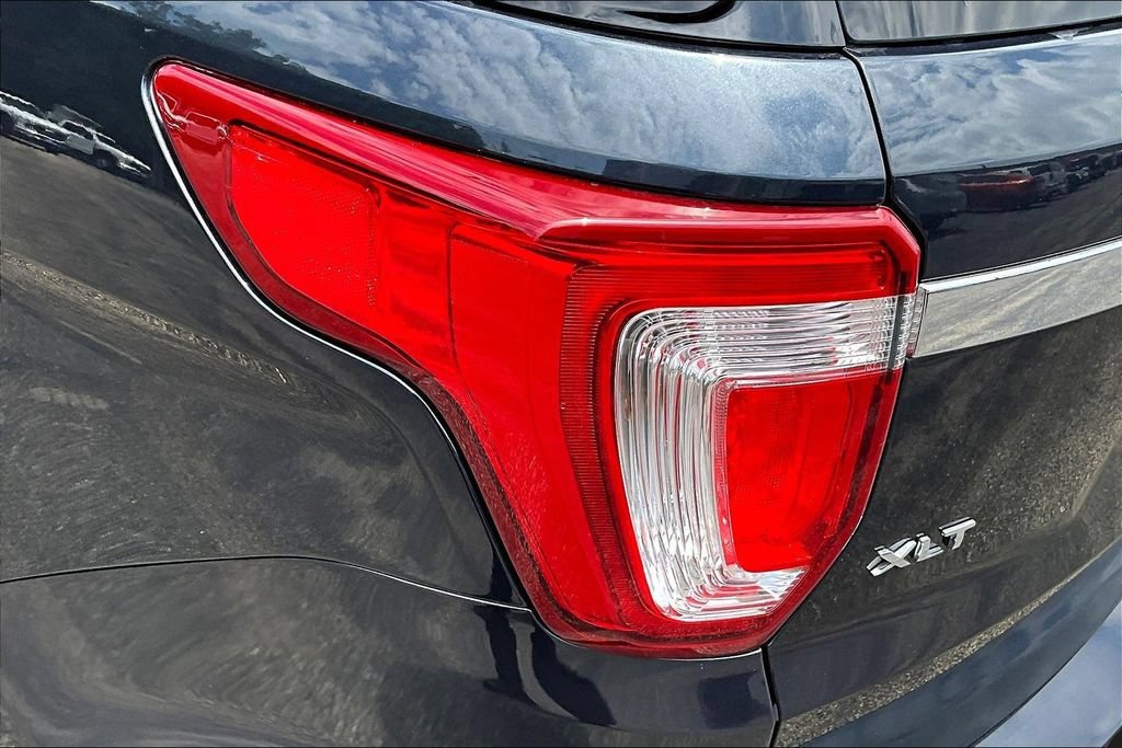 Certified 2017 Ford Explorer XLT AWD/4WD image 24