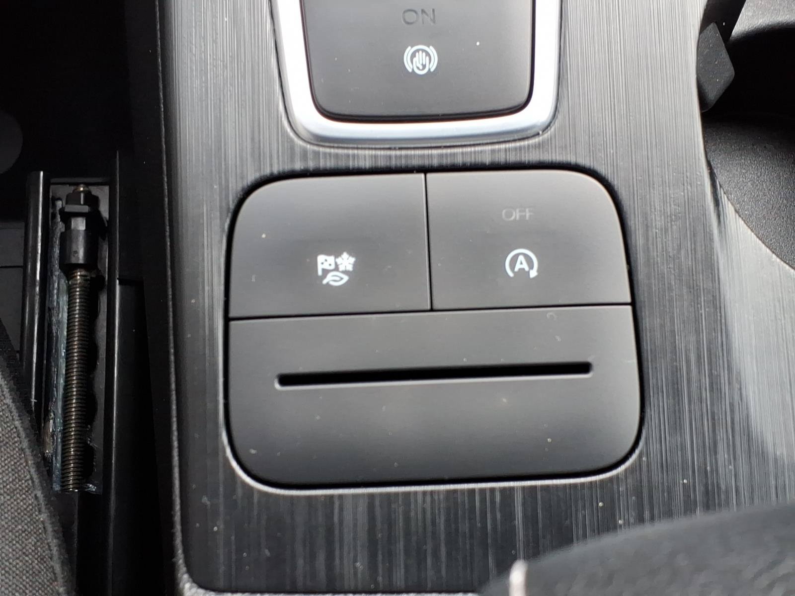 Certified 2023 Ford Escape Active AWD/4WD image 22