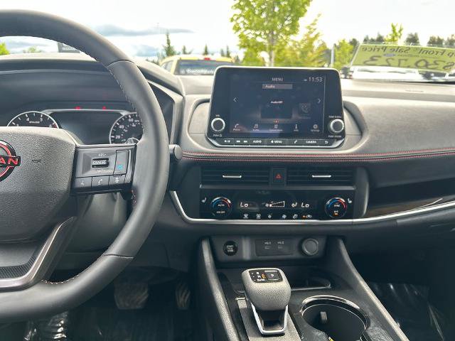 Used 2025 Nissan Rogue SV AWD/4WD image 24