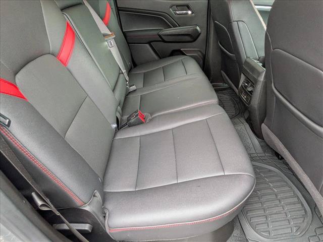 Used 2023 Chevrolet Colorado Z71 w/ Z71 Convenience Package 2 AWD/4WD image 18