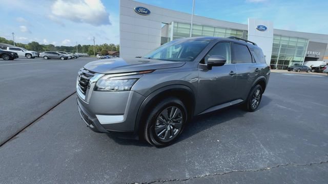 Used 2024 Nissan Pathfinder SV FWD image 4